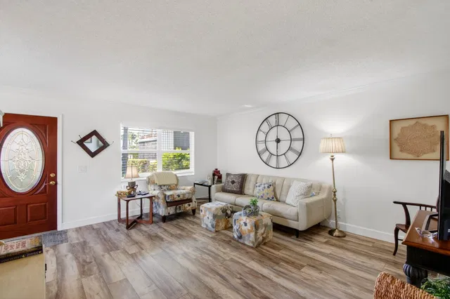 Residence photo 7