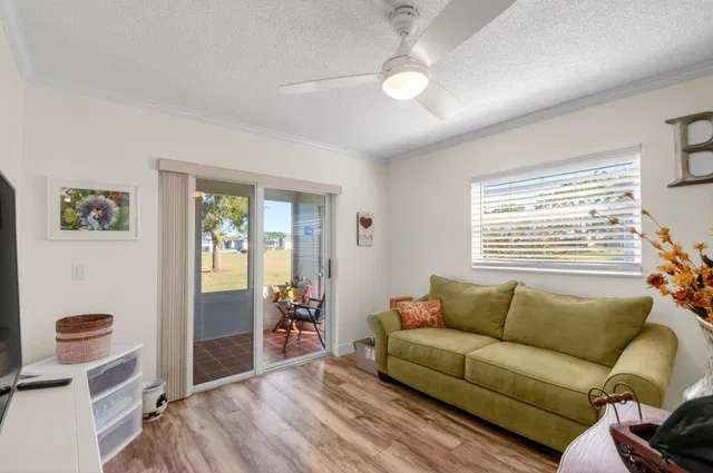 Residence photo 31