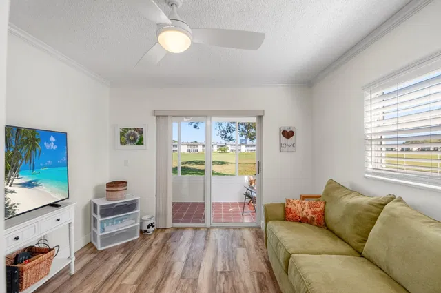 Residence photo 35
