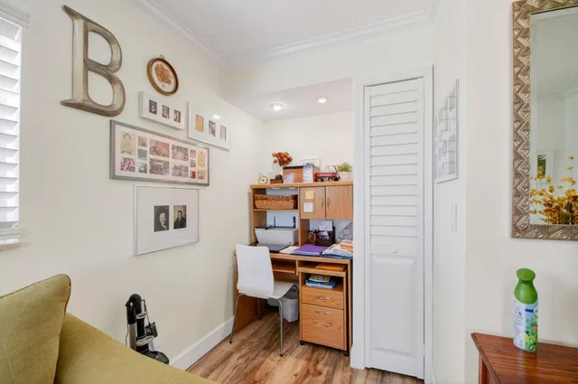 Residence photo 36