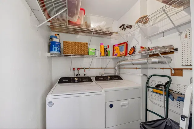 Residence photo 41