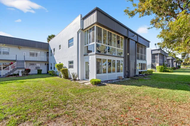 Residence photo 42