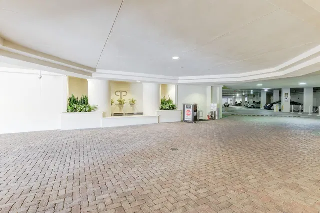 Townsend Place Unit 602 photo 26
