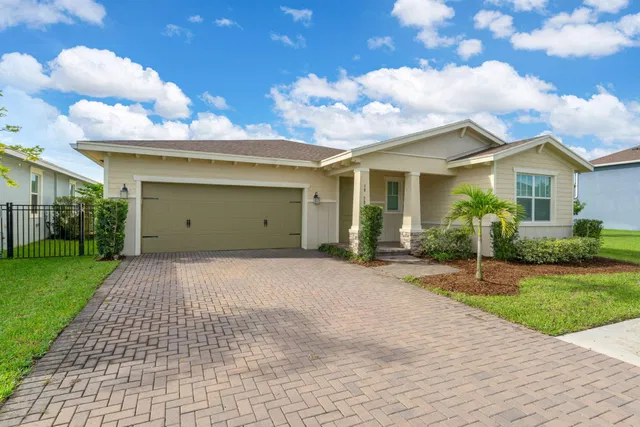 Residence photo 2