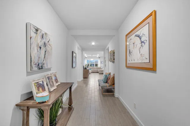 Residence photo 3