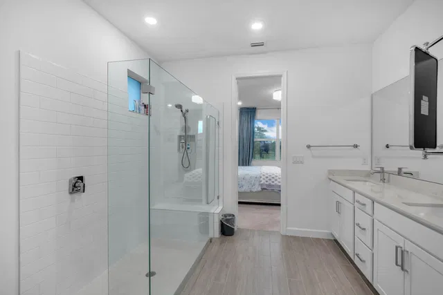 Residence photo 19