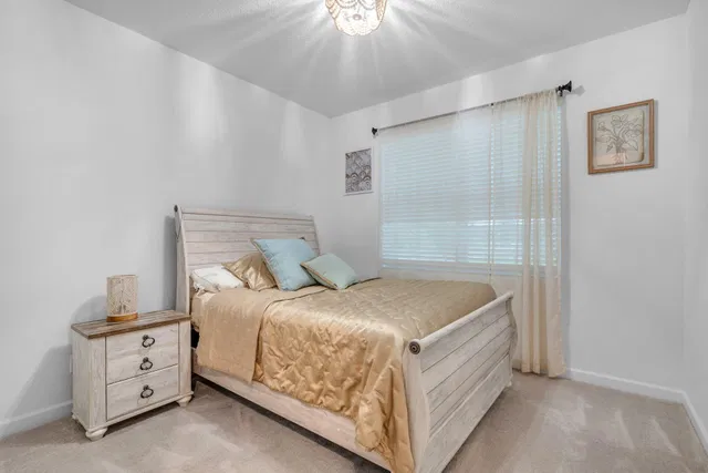 Residence photo 23