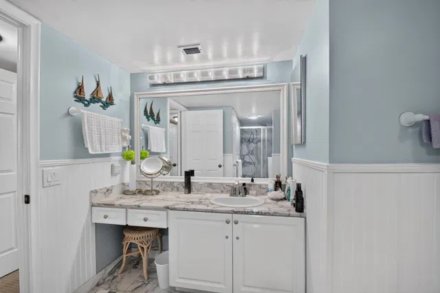 Singer Island Unit 1808 photo 16