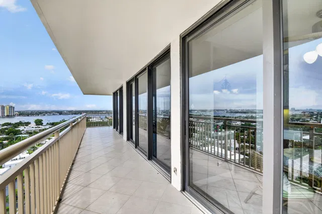 Singer Island Unit 1808 photo 21