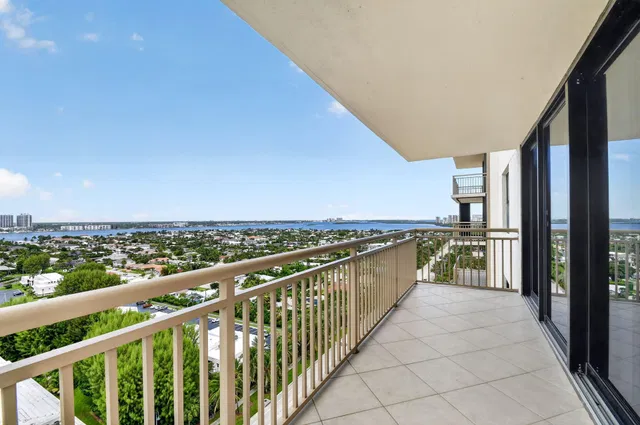 Singer Island Unit 1808 photo 22