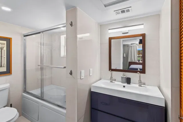  Unit 105 photo 14