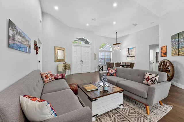  Residence photo 10