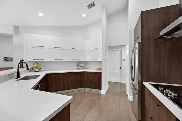 Residence photo 18