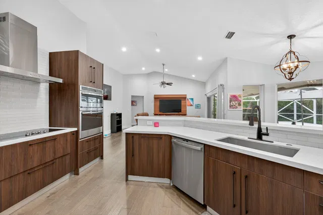  Residence photo 20
