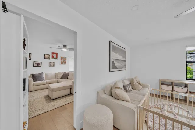 Residence photo 16