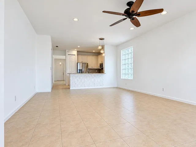  Residence photo 19