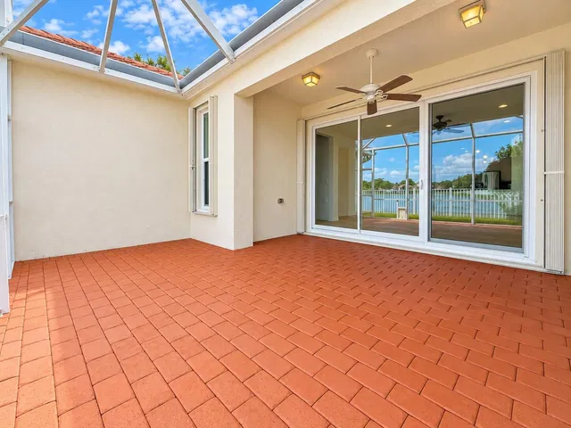  Residence photo 27