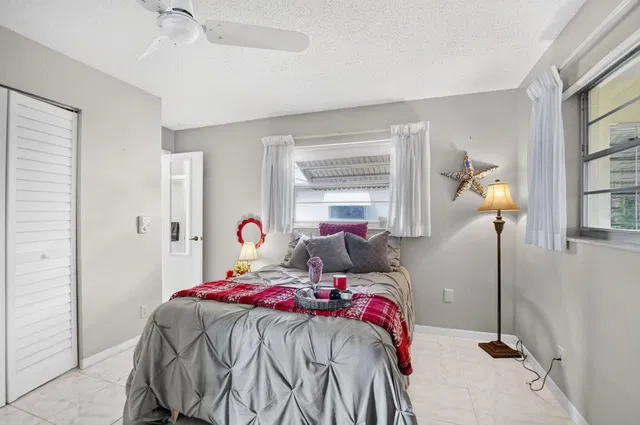Residence photo 30