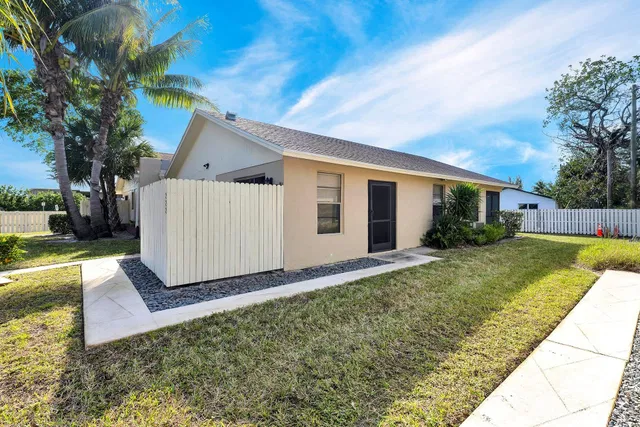 Residence photo 4