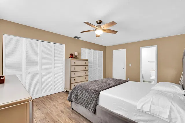 Residence photo 12