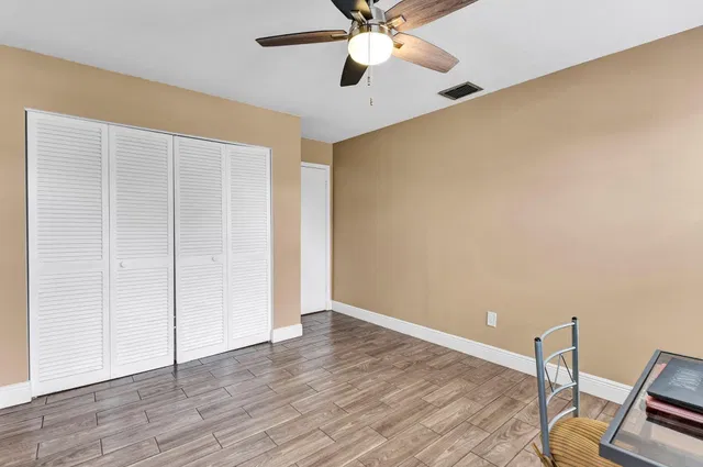 Residence photo 18