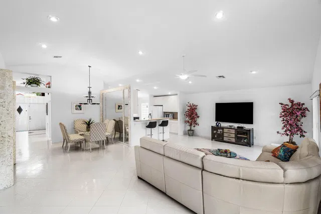 Residence photo 7