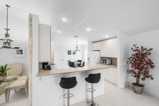 Residence photo 10
