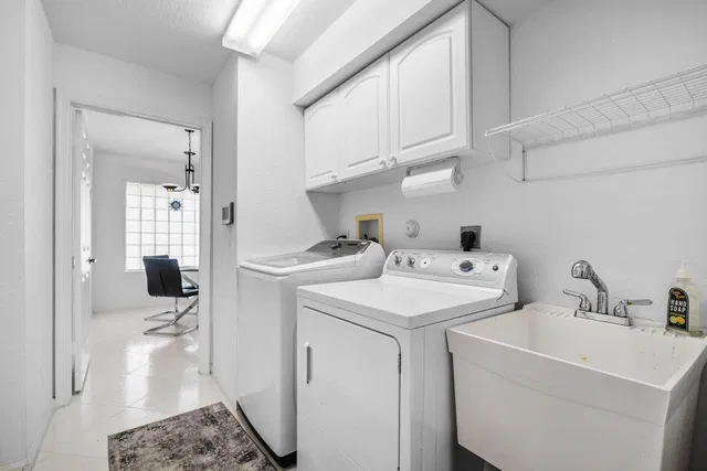 Residence photo 33