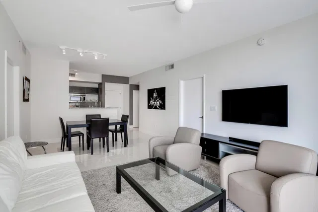 Cityplace South Tower Unit 1017 photo 6