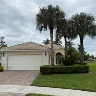 Residence photo 12
