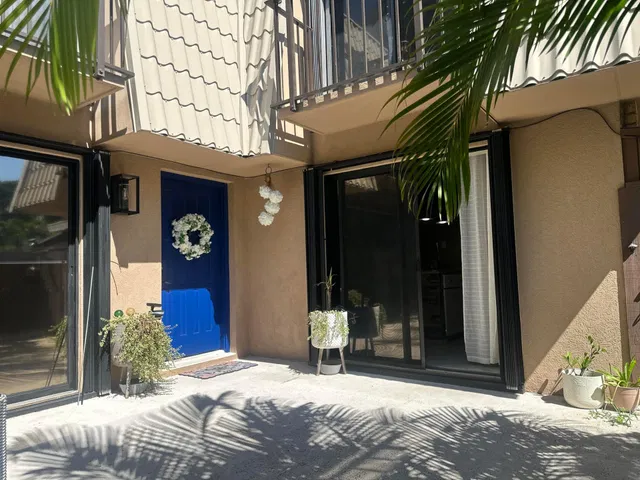 Unit 5711 photo 2