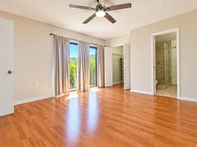 Unit 5711 photo 9