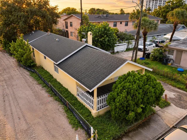 Residence photo 2