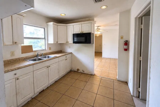 Residence photo 6
