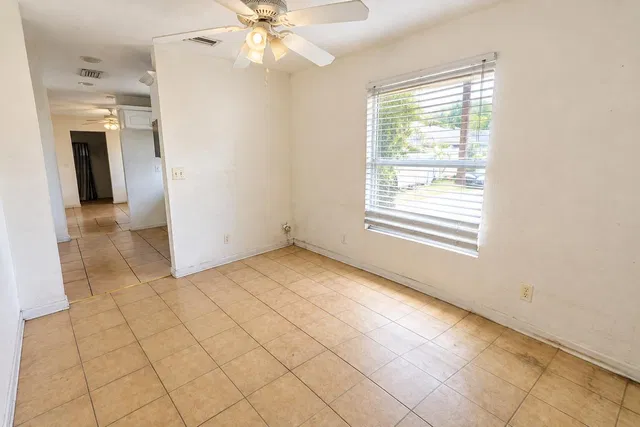 Residence photo 9