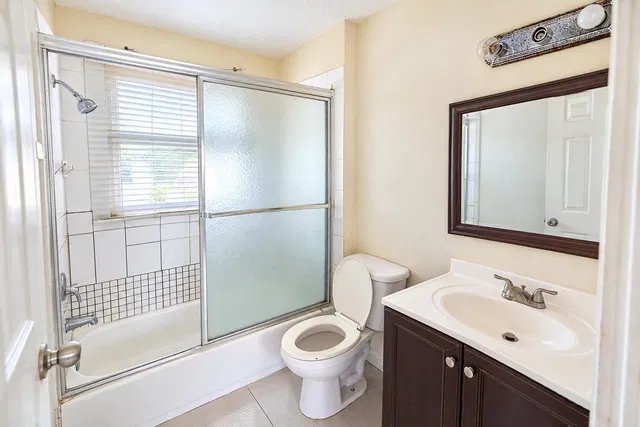 Residence photo 12