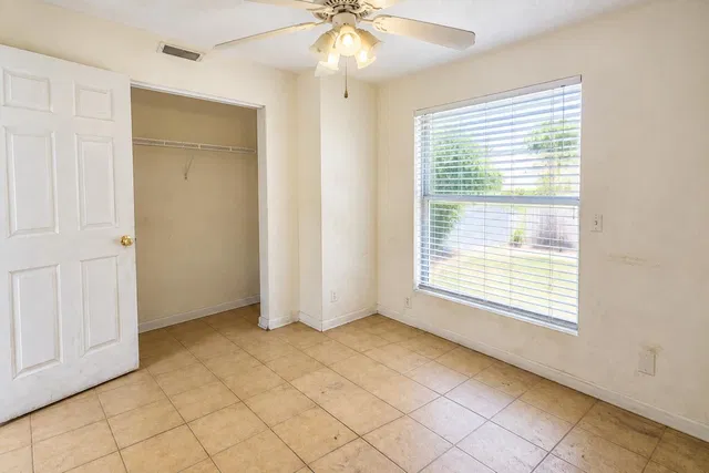 Residence photo 16