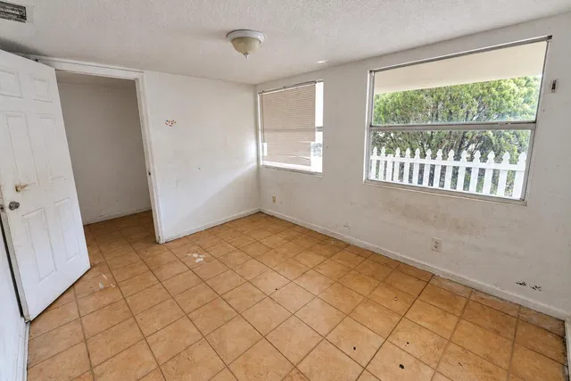 Residence photo 20