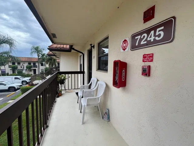 Unit 203 photo 3