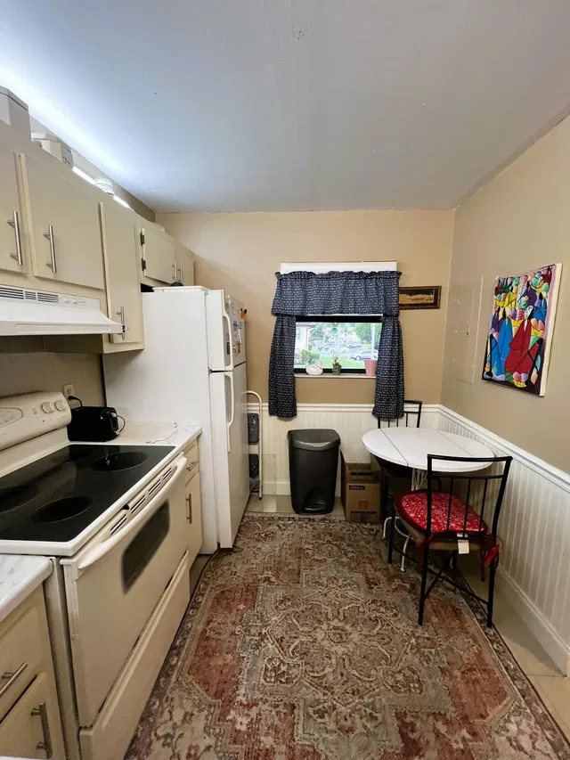Unit 203 photo 12