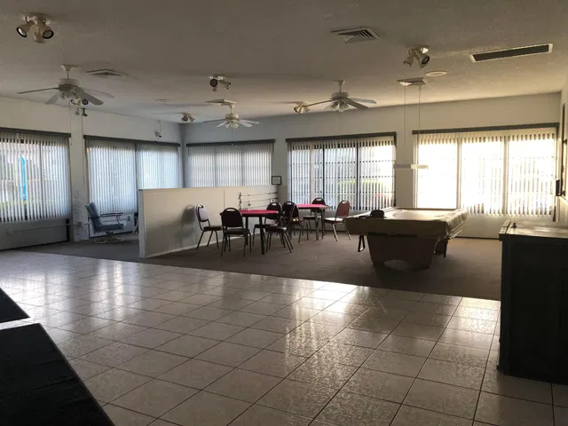 Unit 203 photo 20