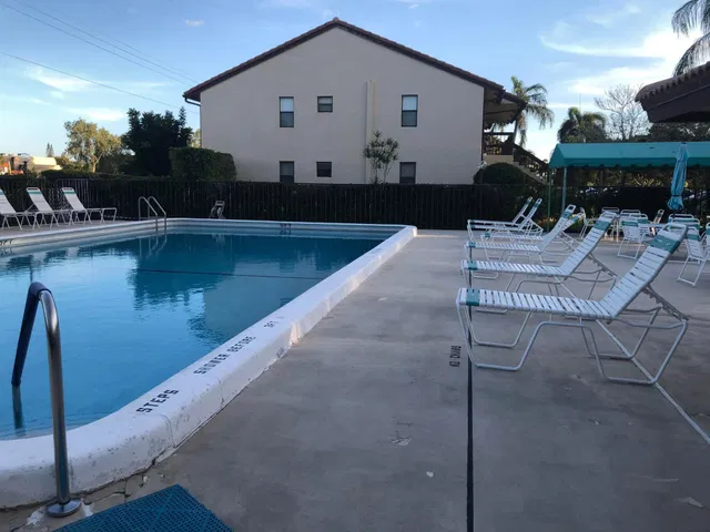 Unit 203 photo 25