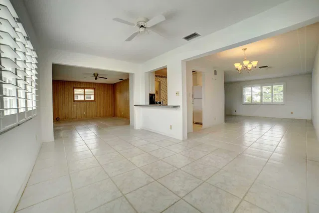 Residence photo 6