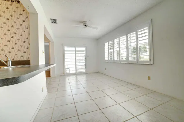 Residence photo 8