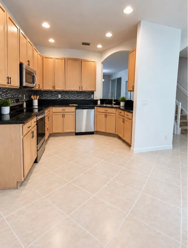 Unit Apt 107 photo 3