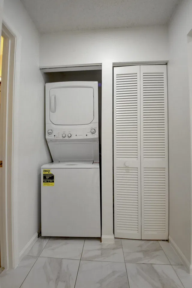 Residence photo 22