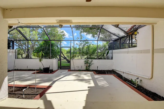 Residence photo 23