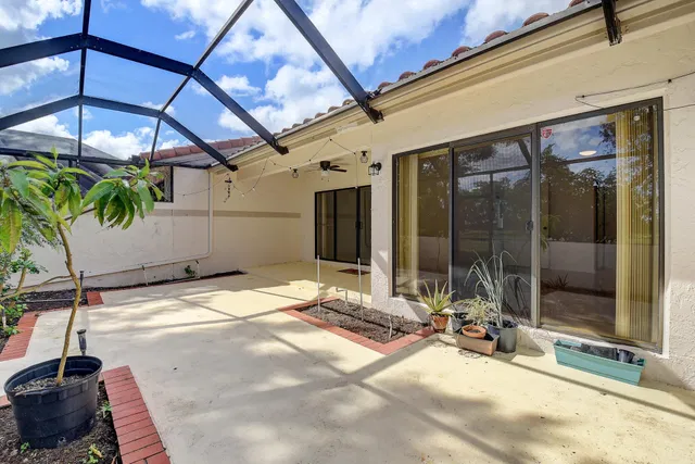 Residence photo 25