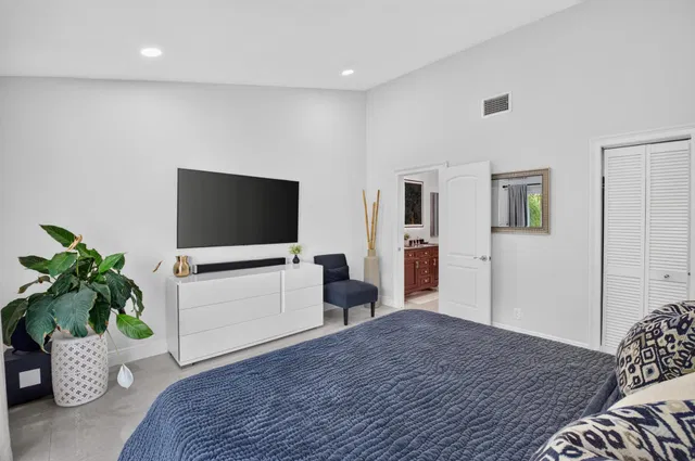 Residence photo 85