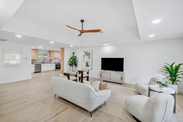 Residence photo 2